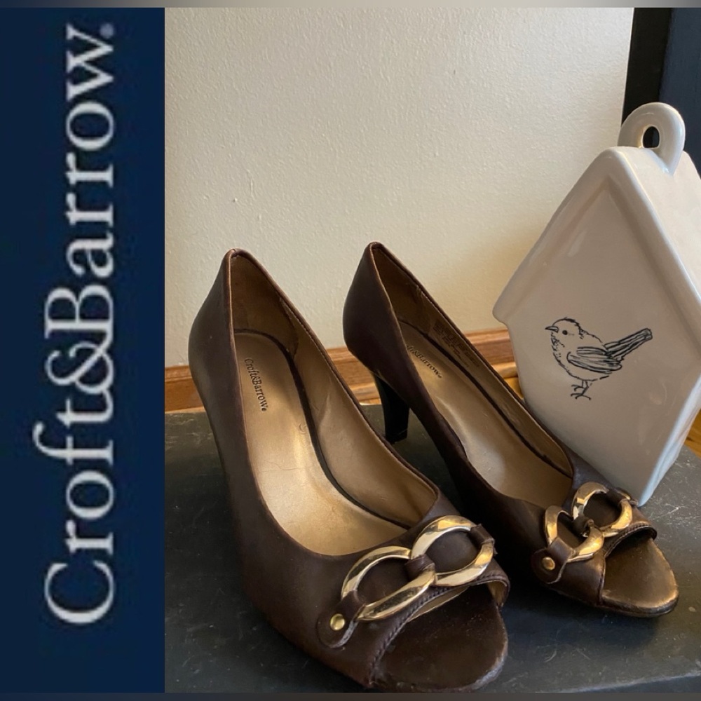 5/$30 Croft & Barrow Women's Genuine Leather  Brown Peep Toe Heels 7 1/2